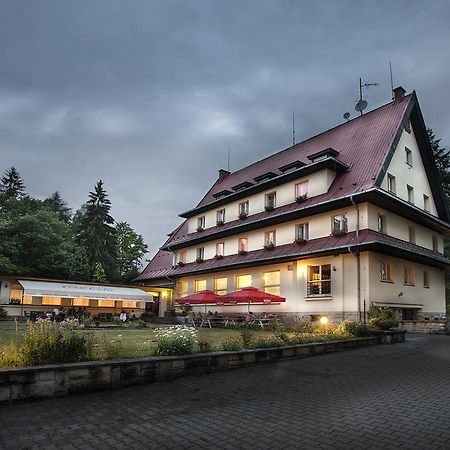 斯卡尼梅斯托公园酒店 Jičín 外观 照片